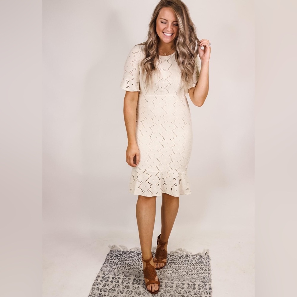 Short Sleeve Cream Boutique Dress